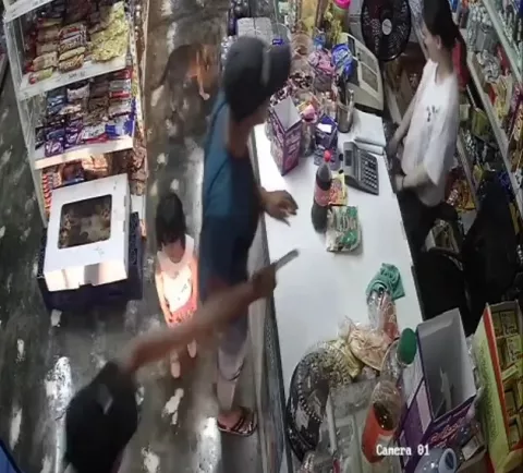 Asaltantes se llevan $700 de un minisúper en La Chorrera