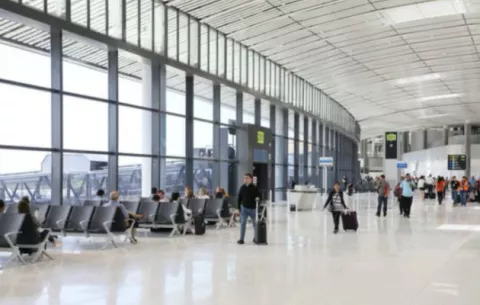 Promueven 'cielos abiertos' en Panamá para atraer más turistas al país