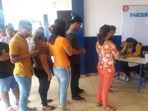 Cierran las mesas de votación. Primeros resultados en media hora