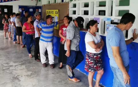 Cierran mesas de votación en primarias del panameñismo y del FAD