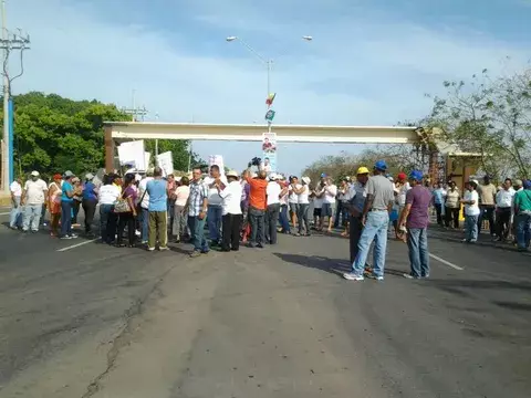 Moradores protestaron en Parita 