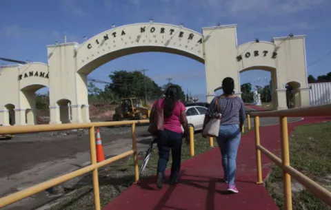 Villa Zaíta colapsa por trabajos para completar la ruta de la Cinta Norteña