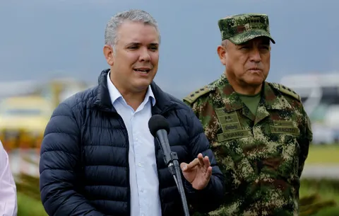 Las Fuerzas Militares de Colombia denuncian que la mitad del ELN está en Venezuela
