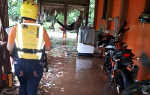 Más de 20 viviendas de  la Costa Arriba fueron afectadas por las inundaciones