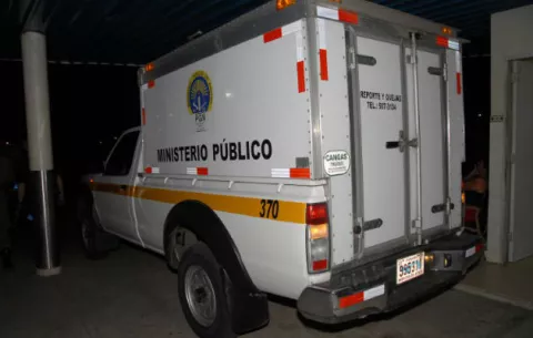 Joven es seguido por un sicario que lo mató dentro de una residencia en Colón 