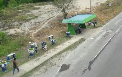 En Buena Vista, Colón, ladrones golpean hasta niños para robarle en parada 