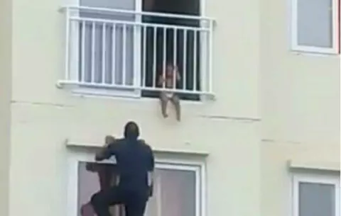 Rescatan a niño de balcón en Altos de los Lagos, Colón