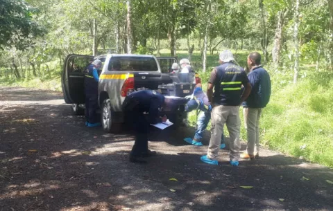 Ejecutan a dos personas de varios impactos de bala en Salamanca, Colón 