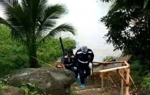 Pensaban que era un muñeco, pero resultó ser un feto flotando en lago de Colón