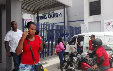 Sujetos armados roban más de treinta mil dólares de empresa en Zona Libre de Colón 