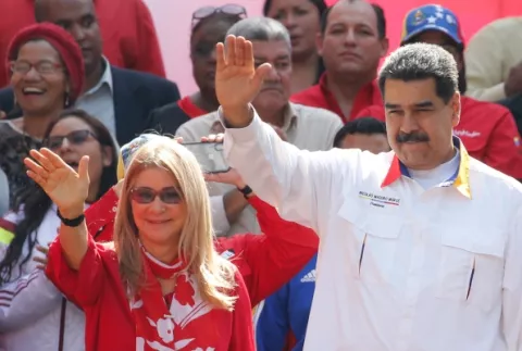 Nicolás Maduro propone adelantar los comicios legislativos como solución a la crisis