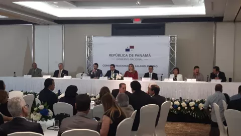 Instalan Comisión de Salario Mínimo en medio de expectativas de trabajadores y empresarios