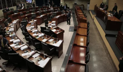 Mayoría oficialista no incidió en agilizar conformación de comisiones en la Asamblea
