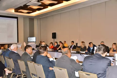 Califican como un "parche" paquete de reformas constitucionales aprobado por Concertación