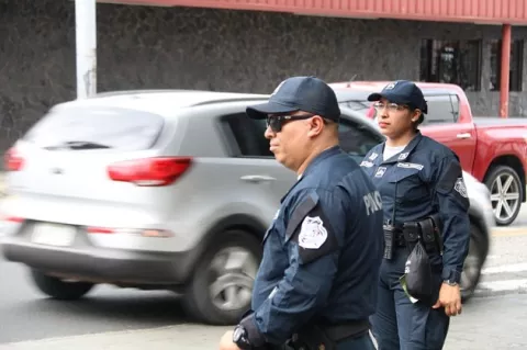 La nueva administración de la Policía Nacional promete “reducir esas panzas”