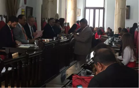 Consejo Municipal de Panamá aprueba multa de hasta $50 mil para quienes violen normas