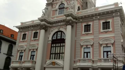 Crean comisión para revisar descentralización