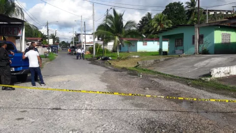 Asesinan a tiros a un albañil mientras trabajaba en una casa
