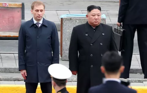 Vladimir Putin apoya a Kim Jong-un en su pulso con Donald Trump