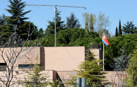 El grupo que asaltó la embajada norcoreana pide liberar a un miembro detenido