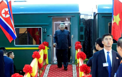 Trump y Kim llegan a Hanoi para su cumbre sin elevar las expectativas