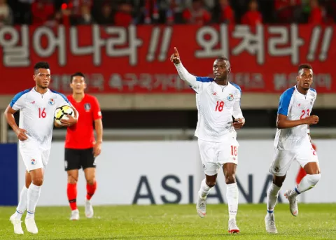Arroyo y Blackburn le dan empate a selección de Panamá ante Corea del Sur