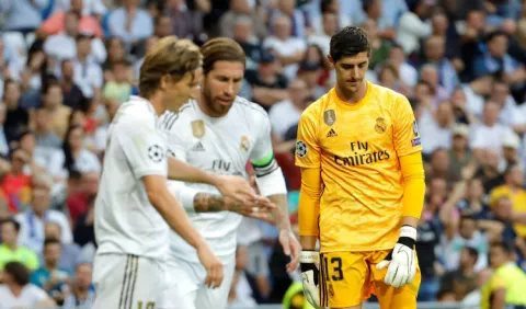 Zidane se queda con la reacción y el punto, y no explica porqué sacó a Courtois