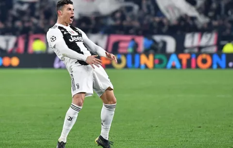 Cristiano Ronaldo enfrenta proceso disciplinario por agarrarse los testículos