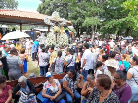 Devoción y mucha fe en la romería del Cristo de Los Milagros