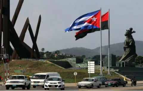 Descentralizarán economía cubana