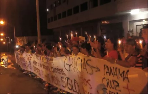 Cubanos realizan vigilia en Paso Canoas y pide corredor humanitario