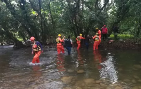 Encuentran cuerpo en estado de descomposición a orilla de río en Bugaba 