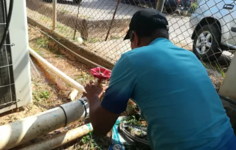 Daño en tubería deja sin agua potable a varias salas del hospital de Chitré