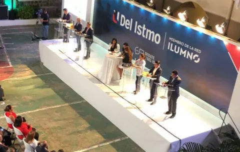 Laurentino Cortizo recibe críticas por ausentarse del debate presidencial en la UDI