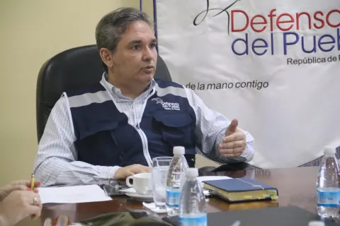 Asamblea investigará denuncias por hostigamiento contra el Defensor del Pueblo