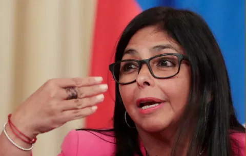 Vicepresidenta Rodríguez: Venezuela solamente aceptará ayuda humanitaria de Rusia