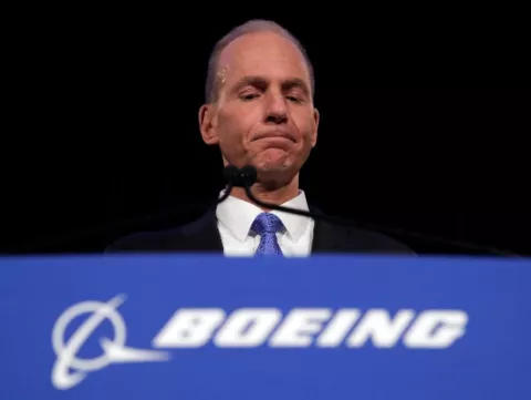 Empresa Boeing reconoce fallos en la gestión de la crisis de las aeronaves 737 Max
