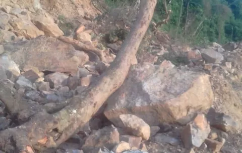 Más de 800 personas incomunicadas por deslizamiento de cerro San Pablo en Coclé 
