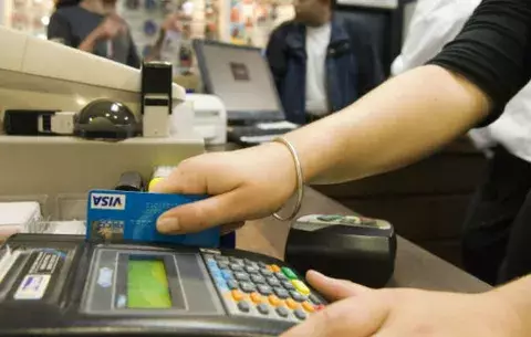 Aumenta deuda de panameños con los bancos 