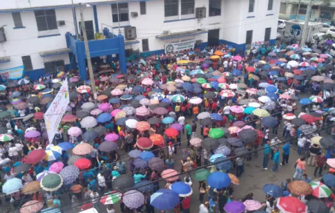 Docentes convocan movilización en defensa de plan de retiro anticipado