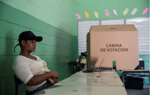 Los dominicanos encomiendan a Dios la elección de candidatos en las primarias