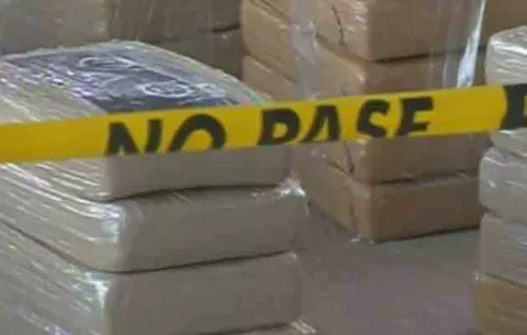 Detención preventiva para tres colombianos por presunta posesión de cocaína
