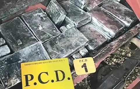 Autoridades de Costa Rica decomisan 51 kilos de coca cerca de la  frontera con Panamá