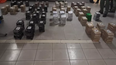 Le meten ocho años de cárcel a dos hondureños por tráfico de drogas 