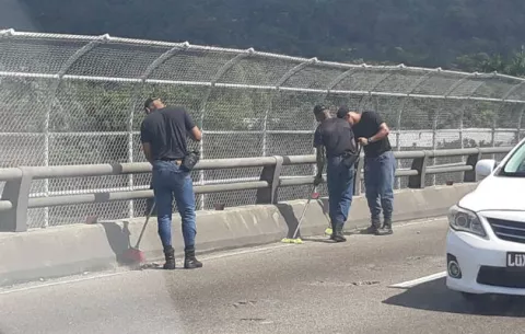 Unidades del SPI barren el Puente de las Américas