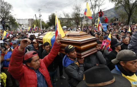 Unos cinco muertos durante las protestas contra el gobierno ecuatoriano