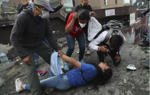 Disturbios en Ecuador se recrudecen e indígenas rechazan dialogar con Moreno