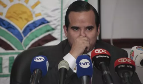 Eduardo Carles no salió del Mida sin antes firmar consultoría para finiquitar contrato de sistema de riego