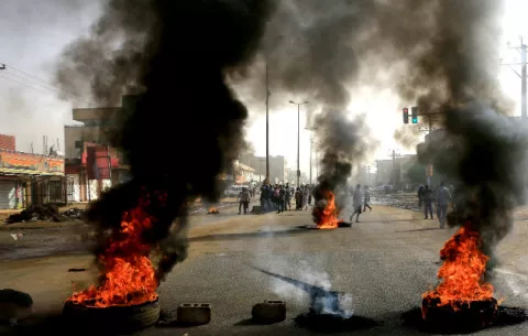 Gobierno militar es apoyado desde las redes sociales