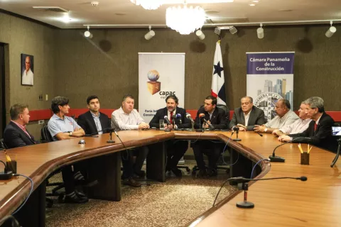 Ejecutivo y Capac destacan impacto de nueva ley de intereses preferenciales